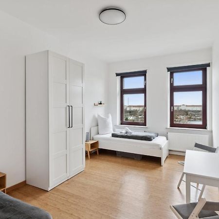 Apartment Fuer 13 Gaeste, 5 Schlafzimmer, 2 Baeder, 2 Loggia'S, Leipzig Zentrum Ost Экстерьер фото