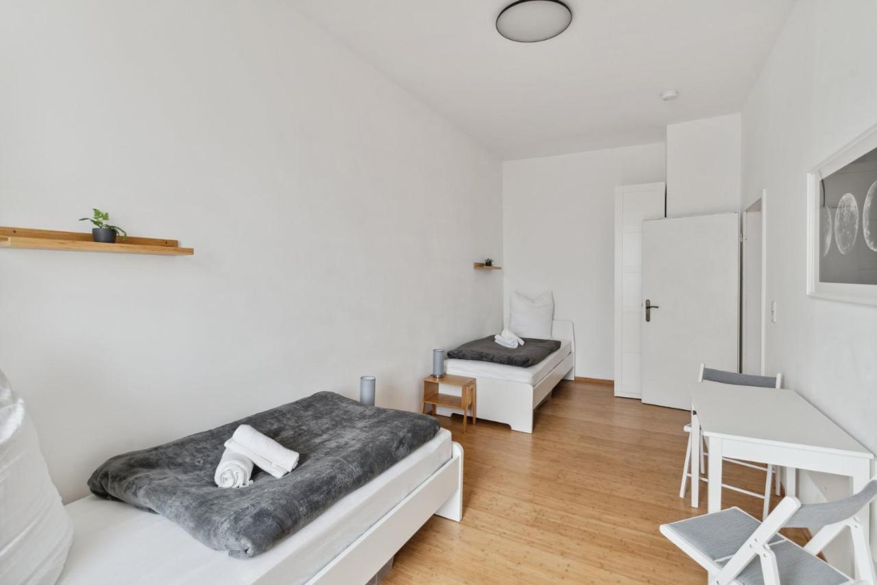 Apartment Fuer 13 Gaeste, 5 Schlafzimmer, 2 Baeder, 2 Loggia'S, Leipzig Zentrum Ost Экстерьер фото