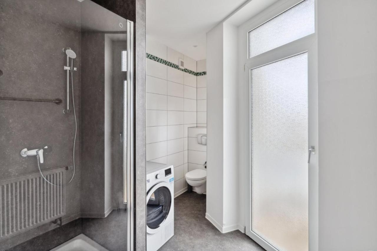Apartment Fuer 13 Gaeste, 5 Schlafzimmer, 2 Baeder, 2 Loggia'S, Leipzig Zentrum Ost Экстерьер фото